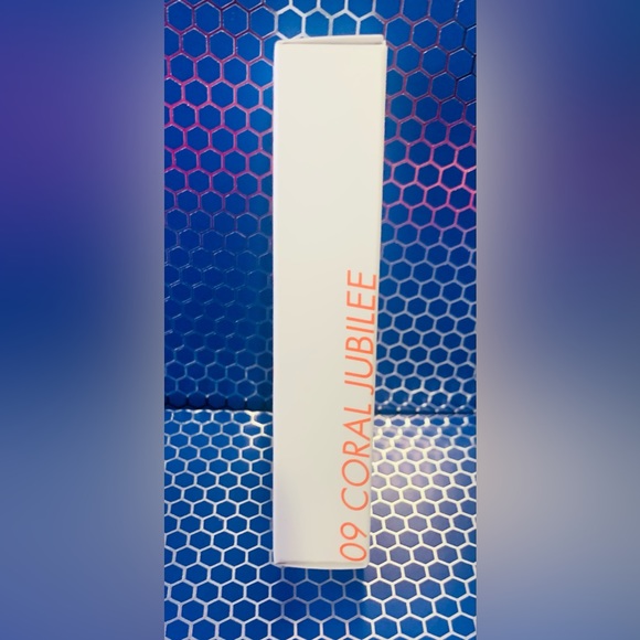 Lip Tint & Lip Blur Duo Deal!! Get both lip products for 1 great price ❤️ - Picture 7 of 11